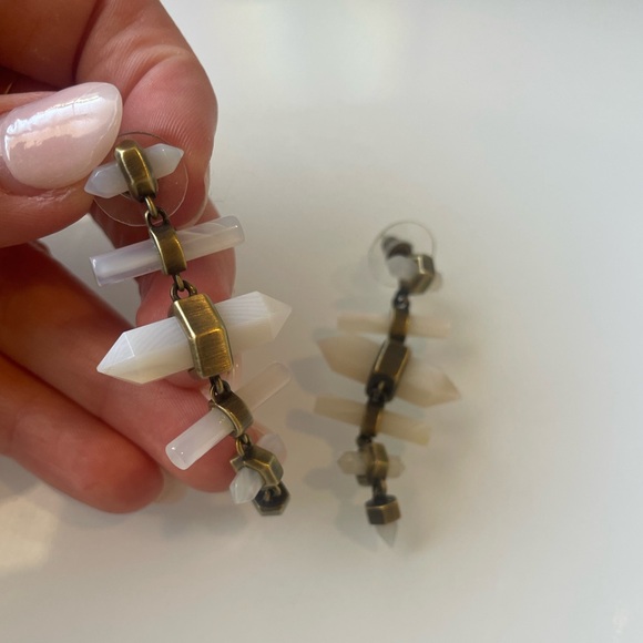 Kendra Scott Jamie Earrings in Antique Brass - Picture 5 of 5